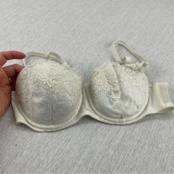 Victoria's Secret Other - Victoria Secret White Bra 34B